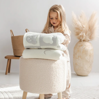 Very soft, large, seams are well finished