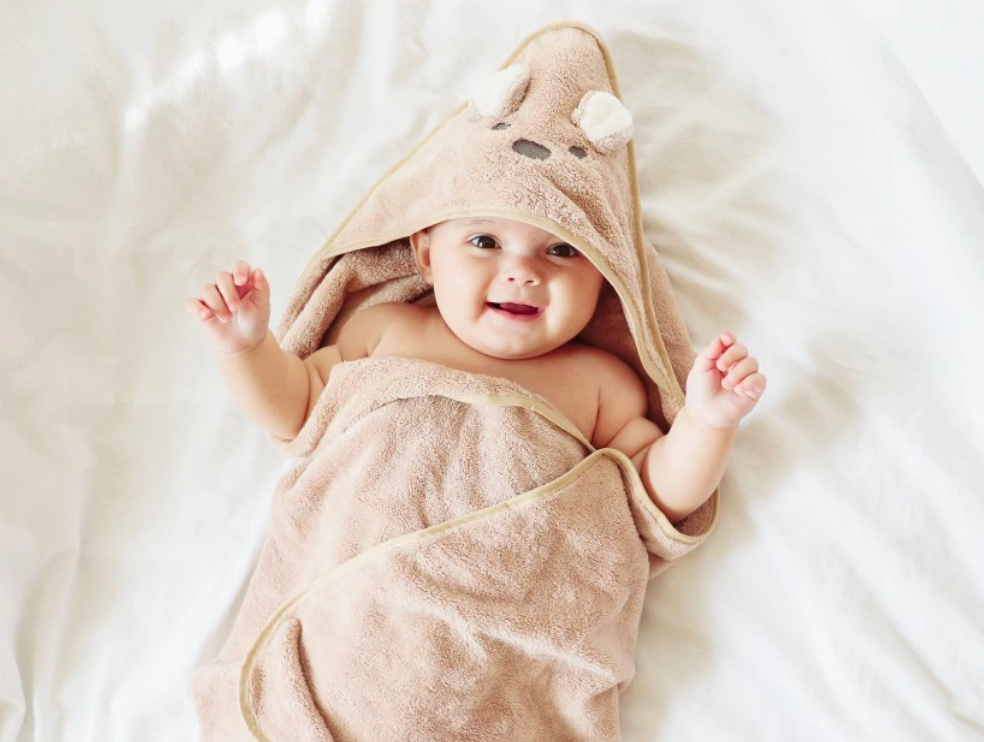 Little Bear Hooded Velvet Towel