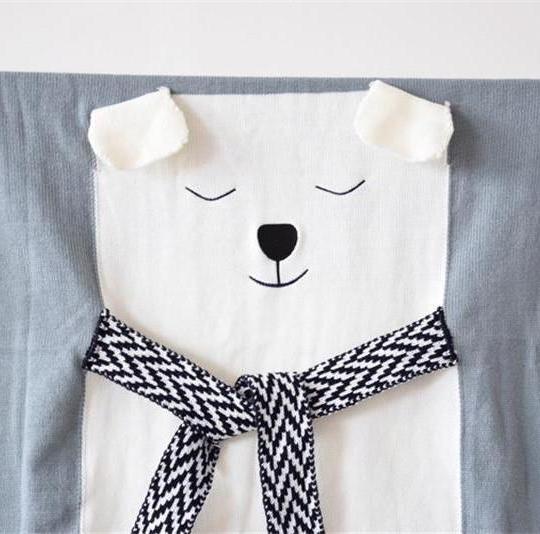 Soft Knitted Bear Blanket - Gray/Blue/Pink
